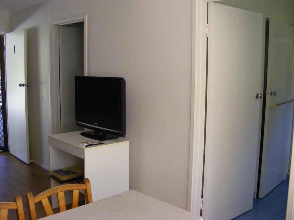 Bargara Motor Inn - Pet Friendly Room photo